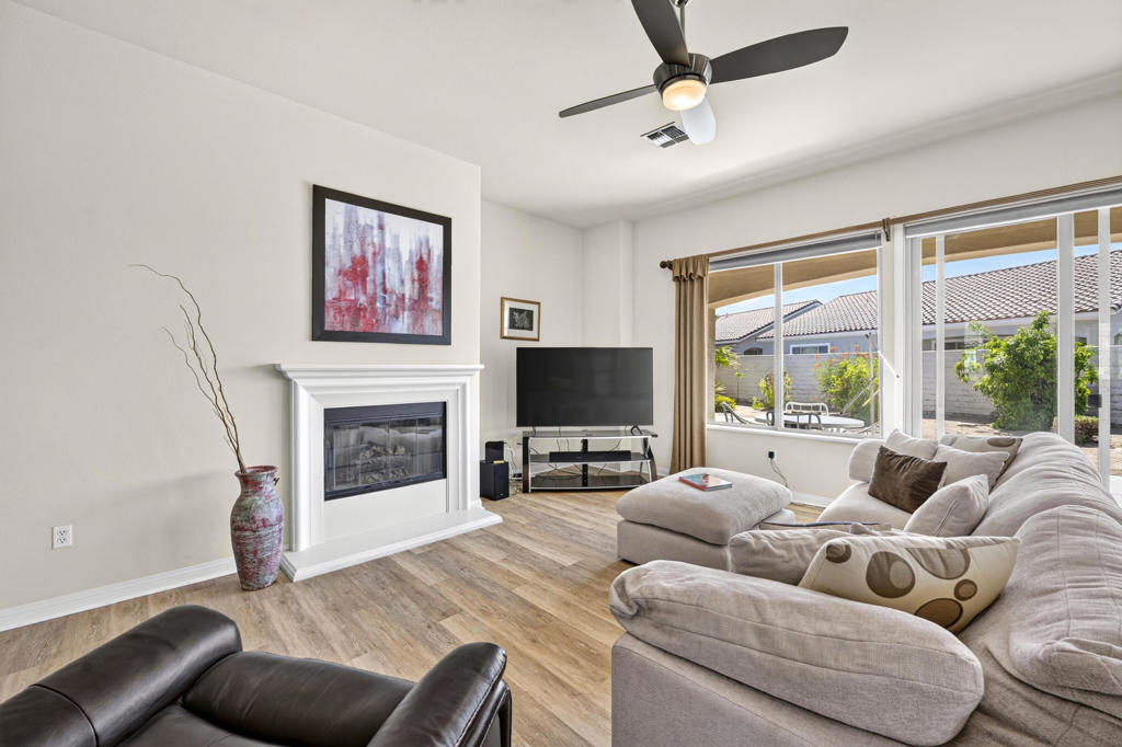 40407 Corte Santa Susana Property Photo 3
