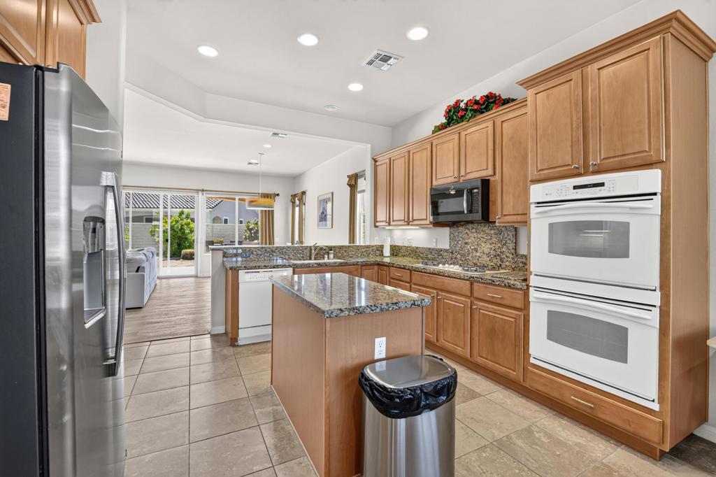 40407 Corte Santa Susana Property Photo 8