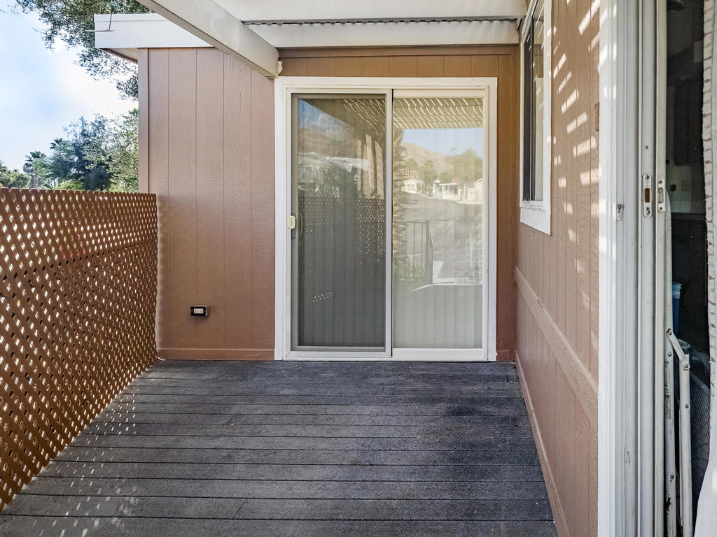 70200 Dillon Road 213 Property Photo 6