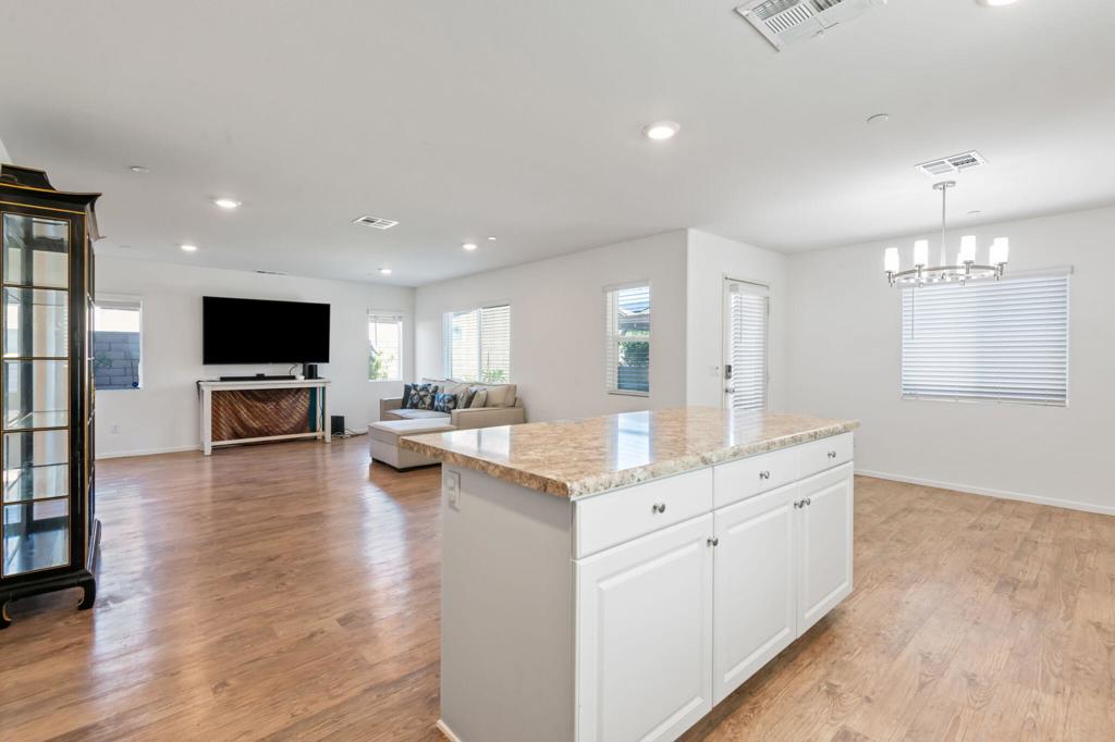 67390 Rio Naches Road Property Photo 13