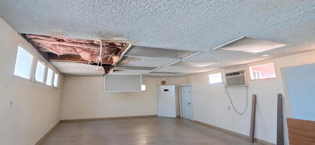 2096 Center Street Property Photo 2