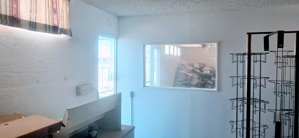 2096 Center Street Property Photo 6