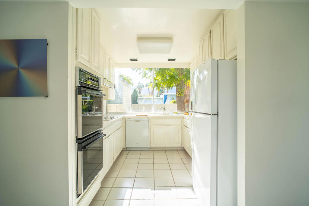 75810 Altamira Drive Property Photo 7