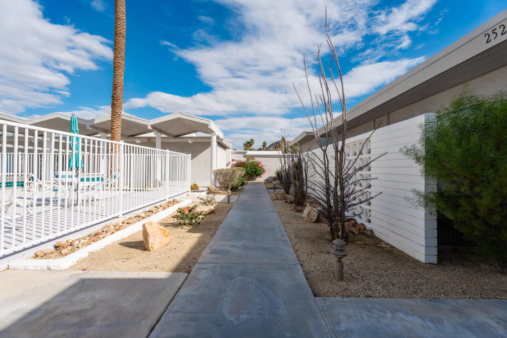 2518 S Sierra Madre Property Photo 6