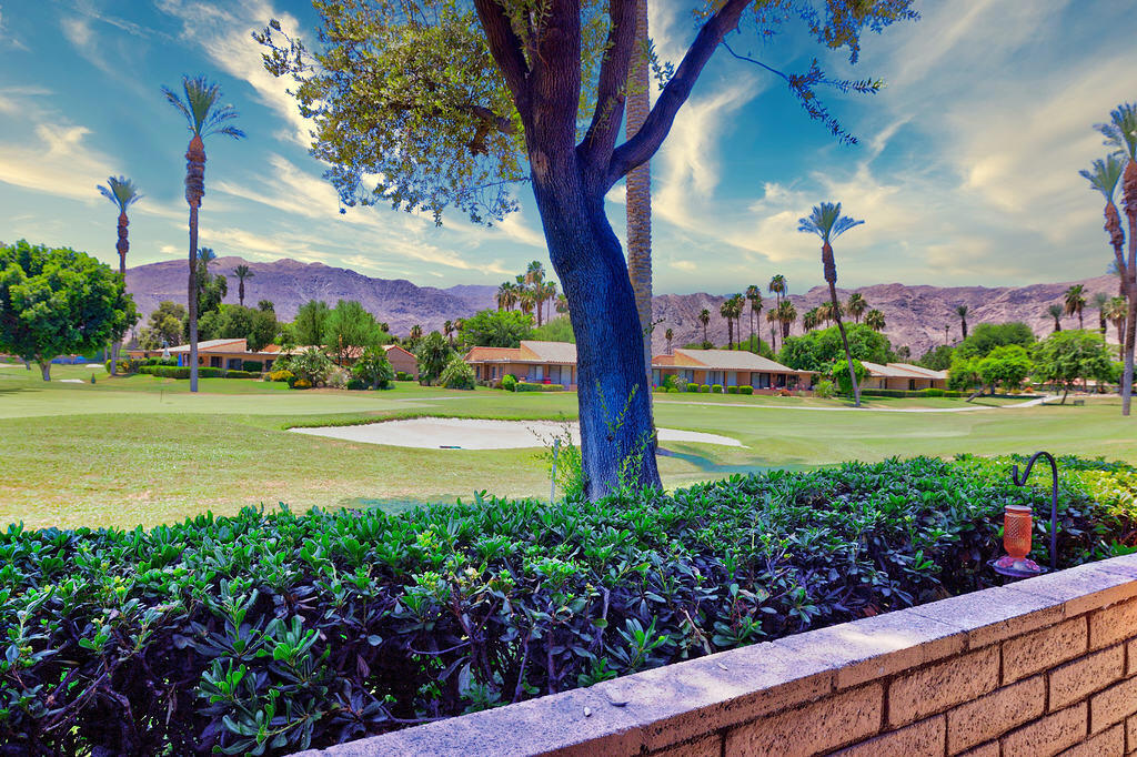 14 La Ronda Drive Property Photo 1