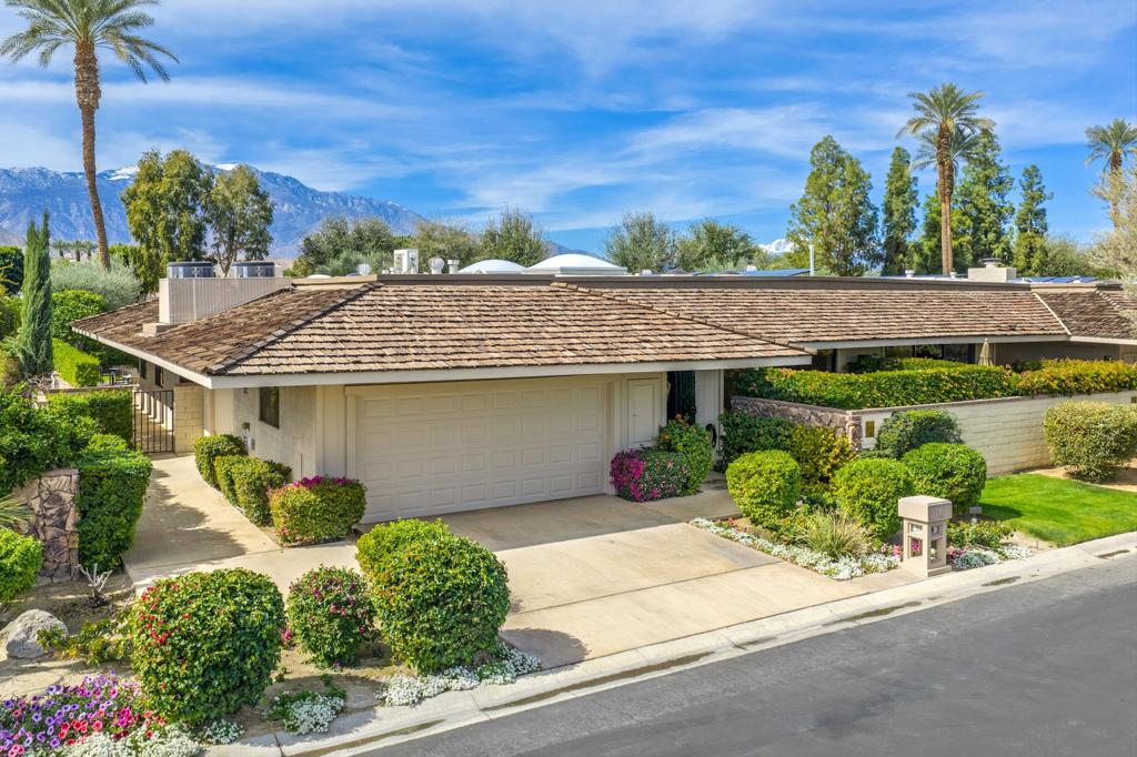 28 Princeton Drive Property Photo 1