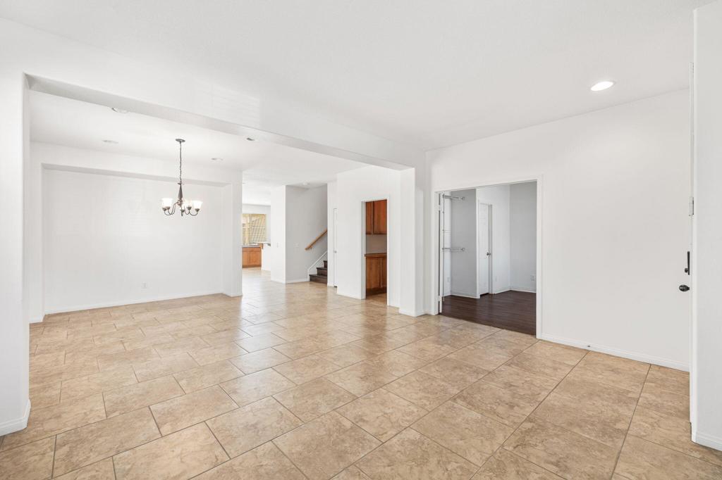 40376 Padova Drive Property Photo 5