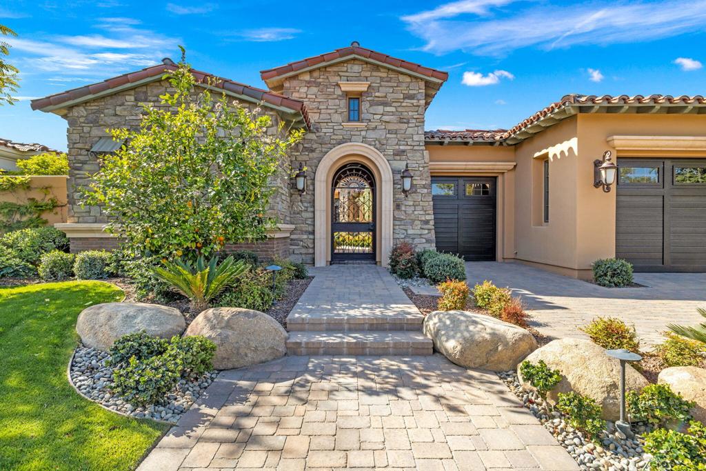 75741 Via Stia Property Photo 5