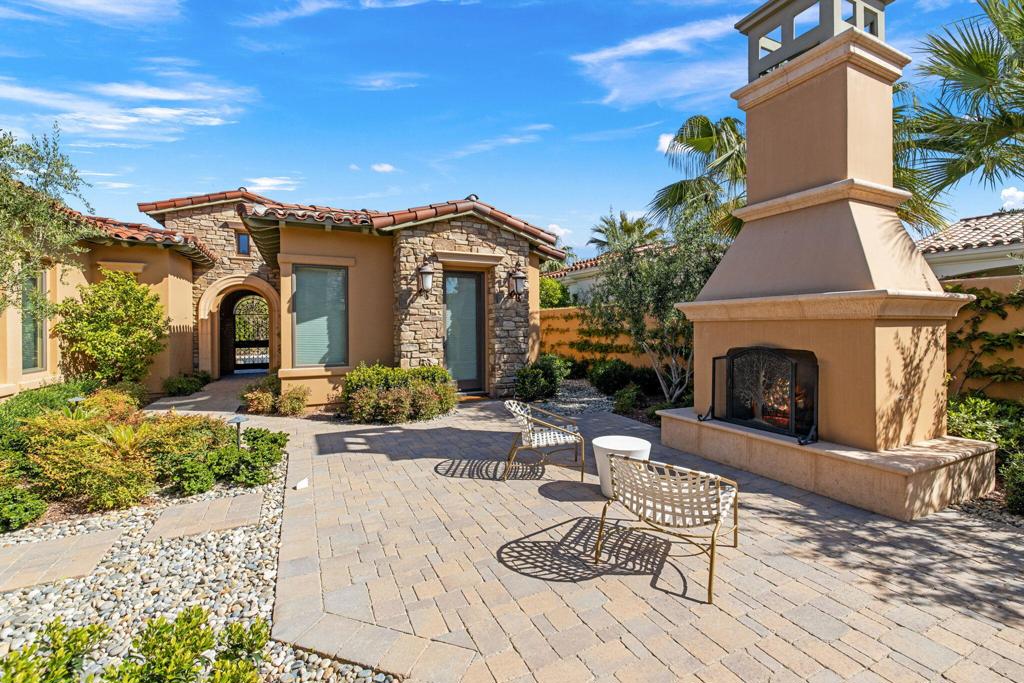 75741 Via Stia Property Photo 8