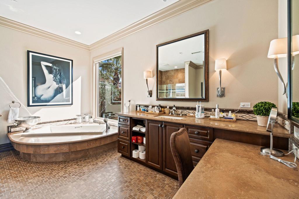 75741 Via Stia Property Photo 10
