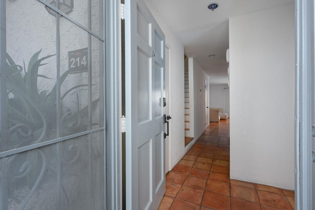 280 S Avenida Caballeros 214 Property Photo 3
