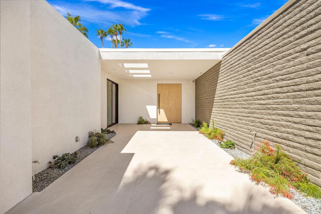 75650 Altamira Drive Property Photo 3