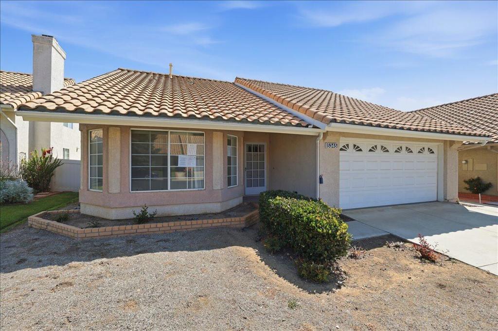 5345 W Plain Field Drive Property Photo 4
