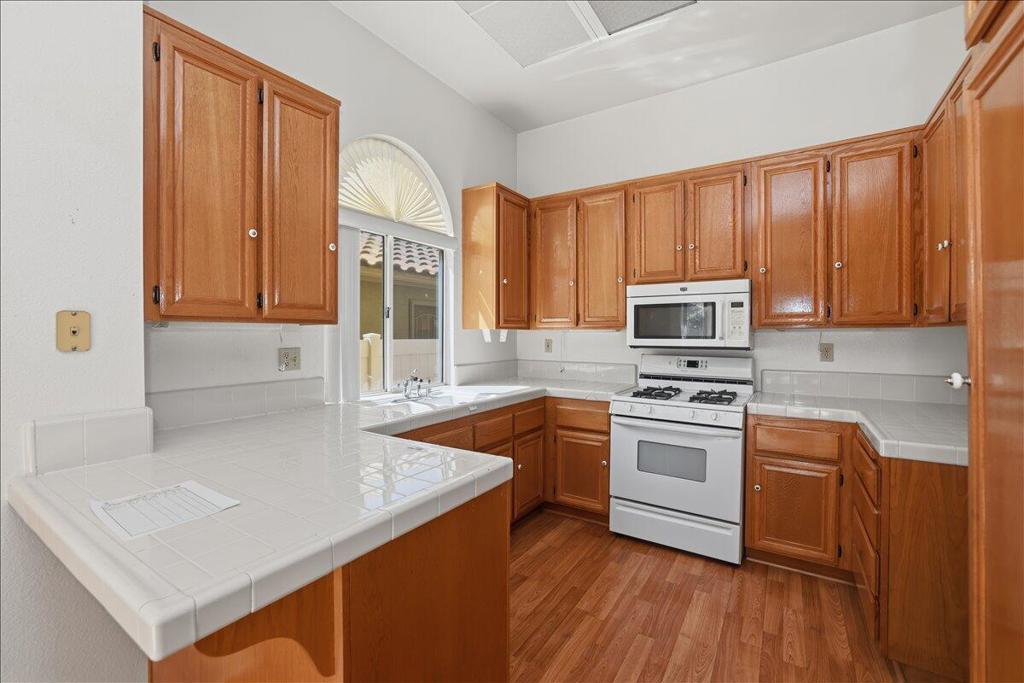 5345 W Plain Field Drive Property Photo 14