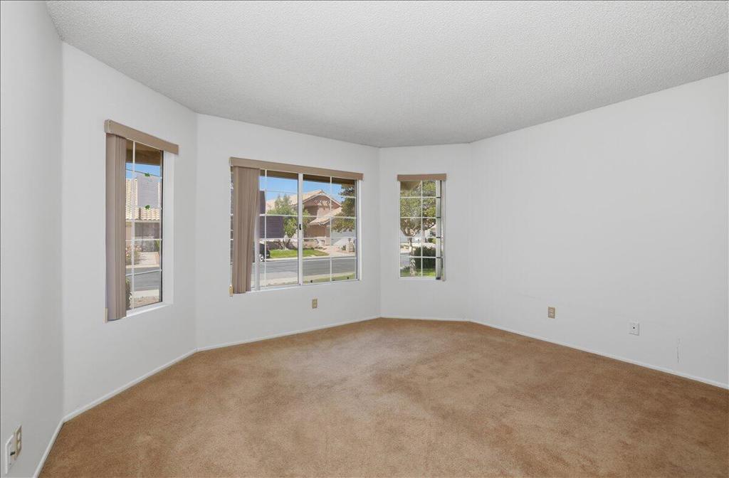5345 W Plain Field Drive Property Photo 19
