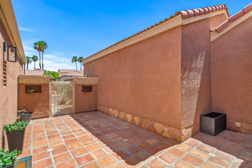 76900 Ascalon Avenue Property Photo 4