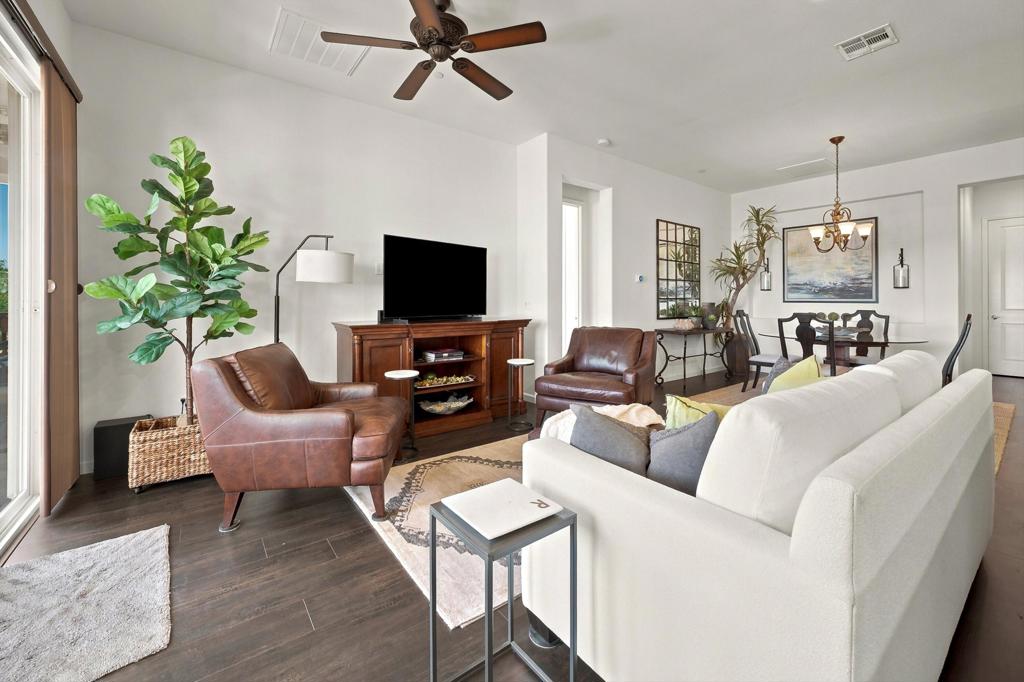 2411 Via Calderia Property Photo 6