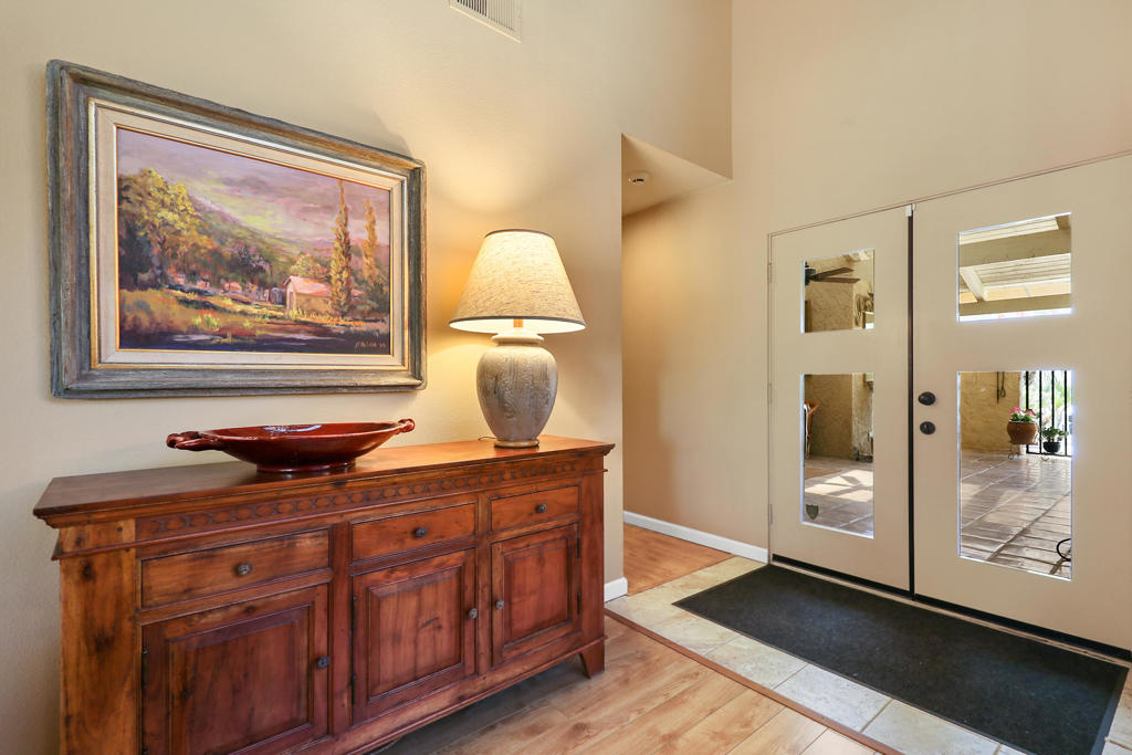 46510 Arapahoe Drive Property Photo 6
