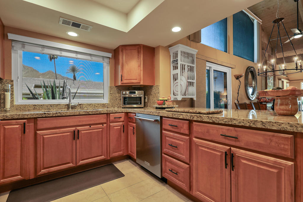 46510 Arapahoe Drive Property Photo 14