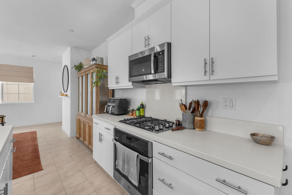 76303 Cambridge Drive Property Photo 13