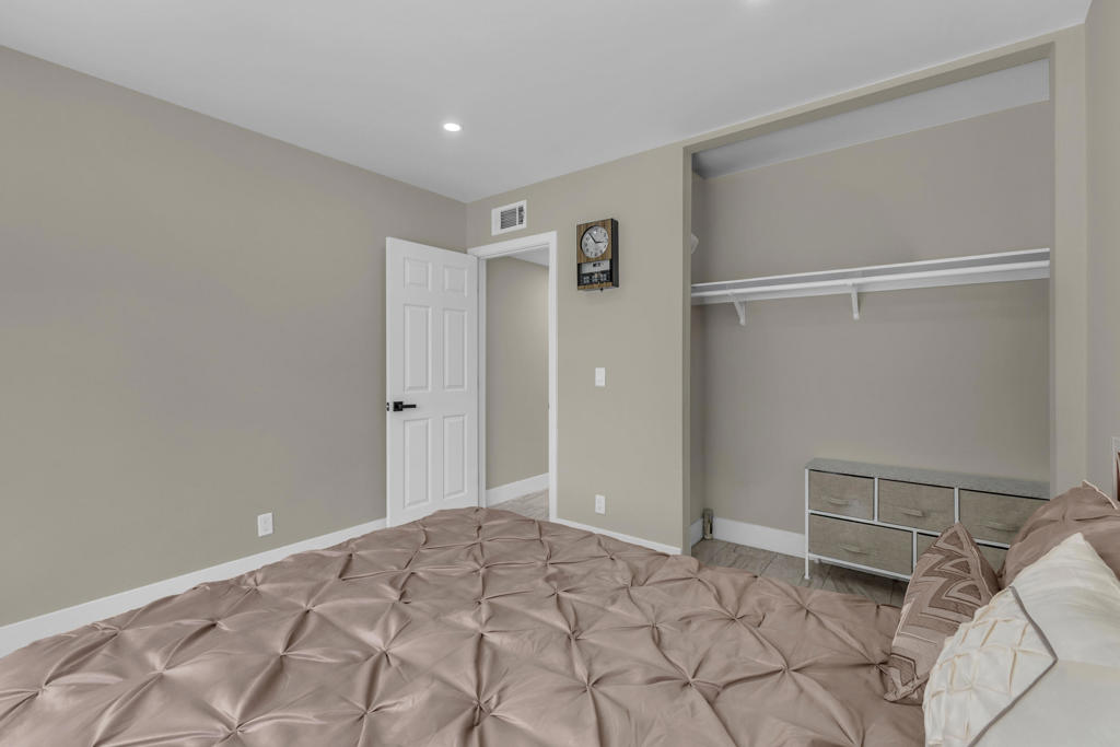 5803 Los Santos Drive 19 Property Photo 33