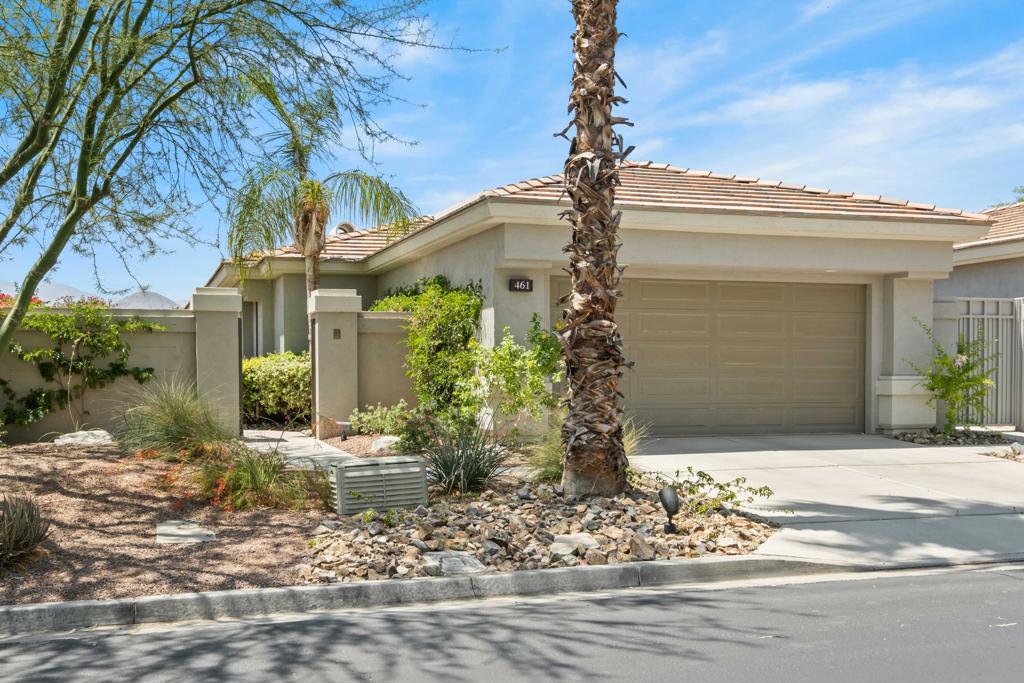 461 Desert Holly Drive Property Photo 27