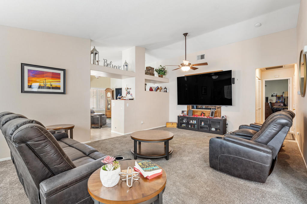 82420 Gregory Court Property Photo 4