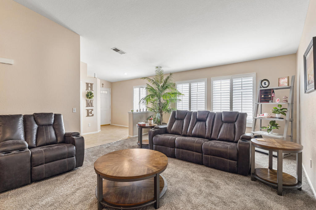 82420 Gregory Court Property Photo 6