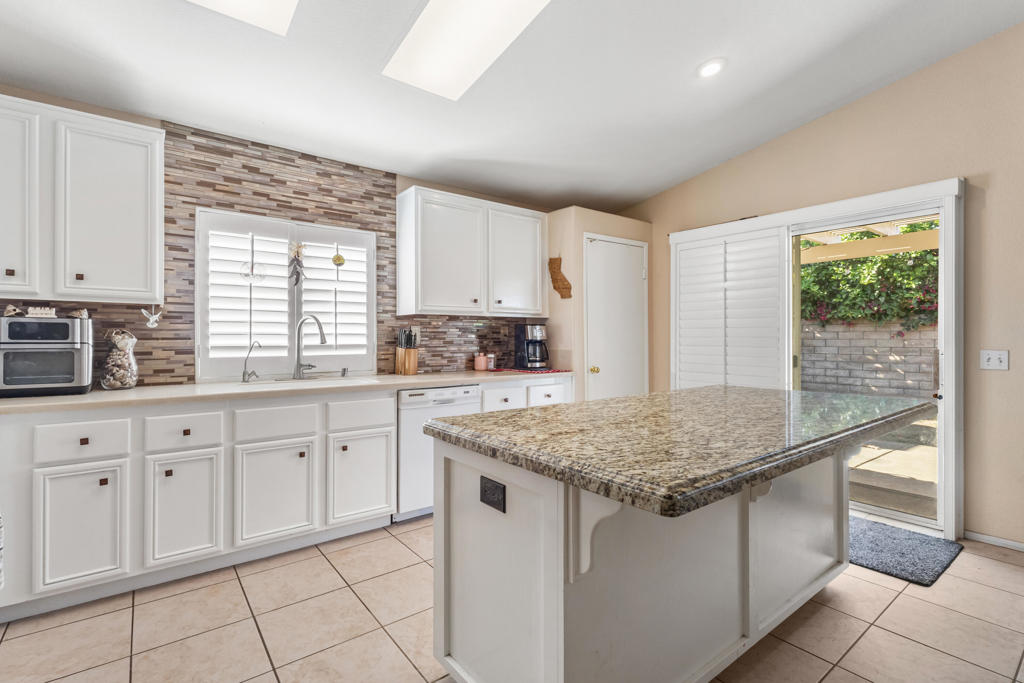 82420 Gregory Court Property Photo 8