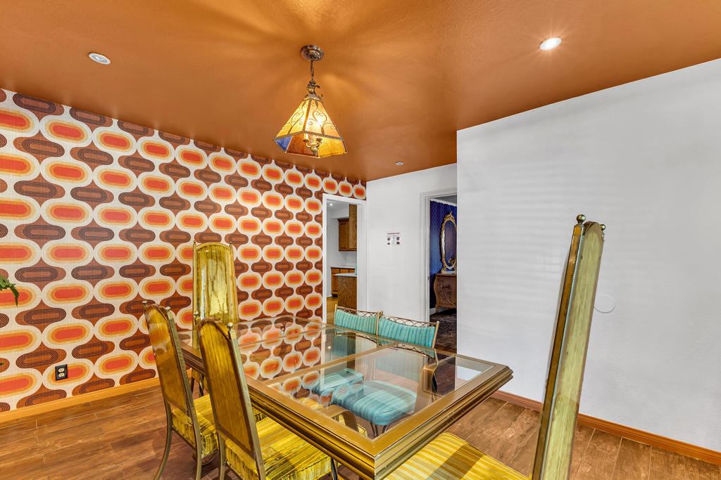 25325 Marion Ridge Drive Property Photo 4