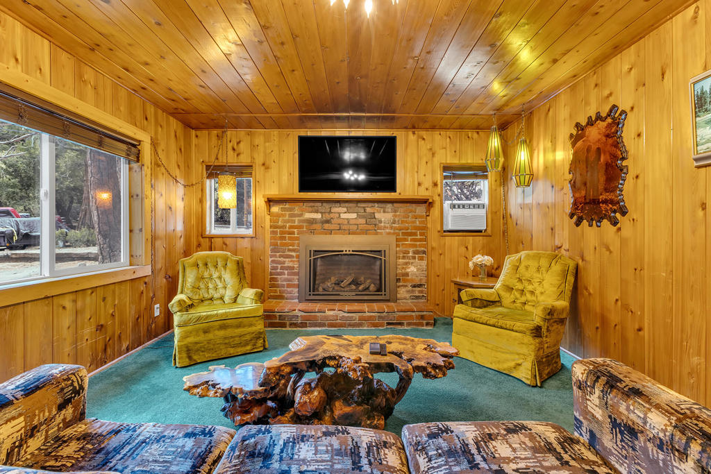 25325 Marion Ridge Drive Property Photo 6