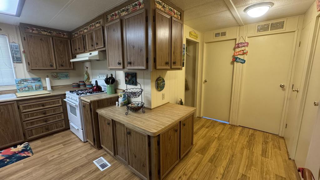 51555 Monroe Street 94 Property Photo 17