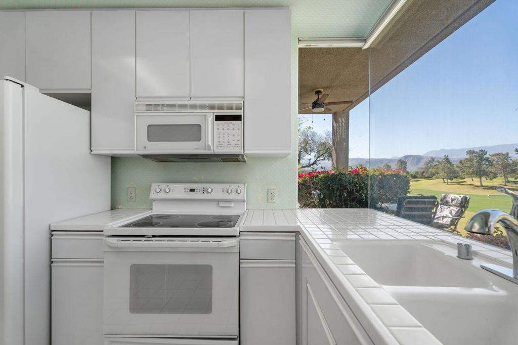 36 Colonial Drive Property Photo 8