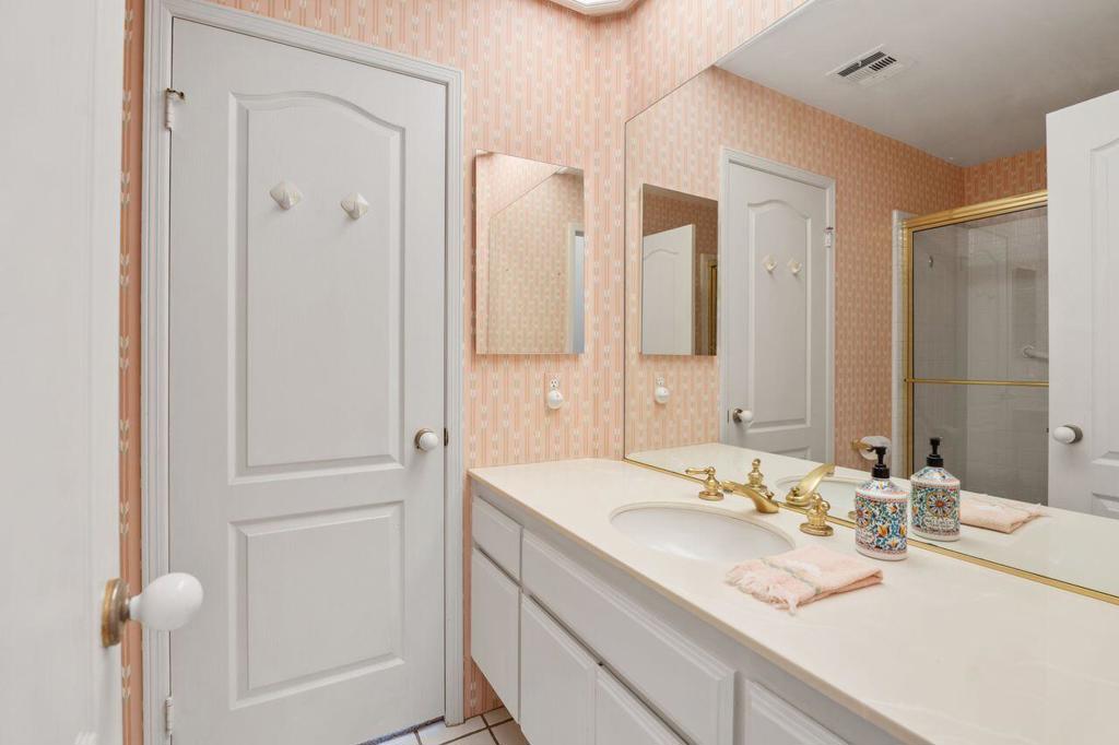 36 Colonial Drive Property Photo 23