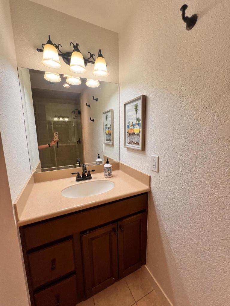 2821 N Los Felices Circle W 204 Property Photo 18