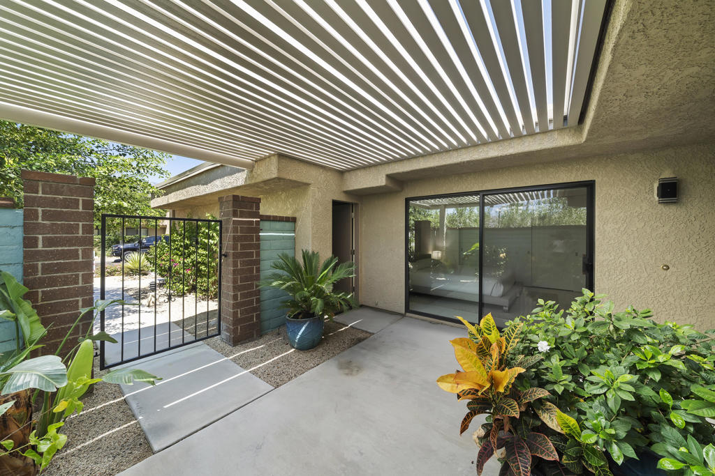 67990 Seven Oaks Drive Property Photo 1