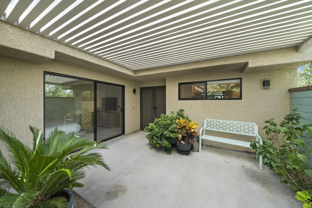 67990 Seven Oaks Drive Property Photo 2