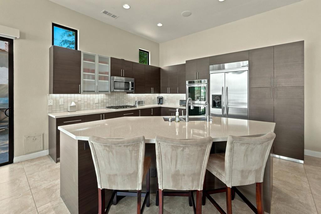 33 Via Las Flores Property Photo 3