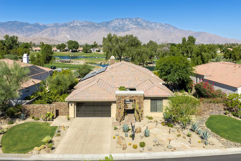 33 Via Las Flores Property Photo 8