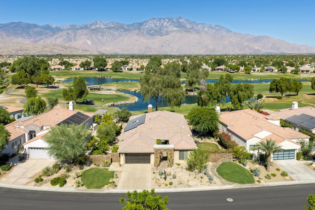 33 Via Las Flores Property Photo 9