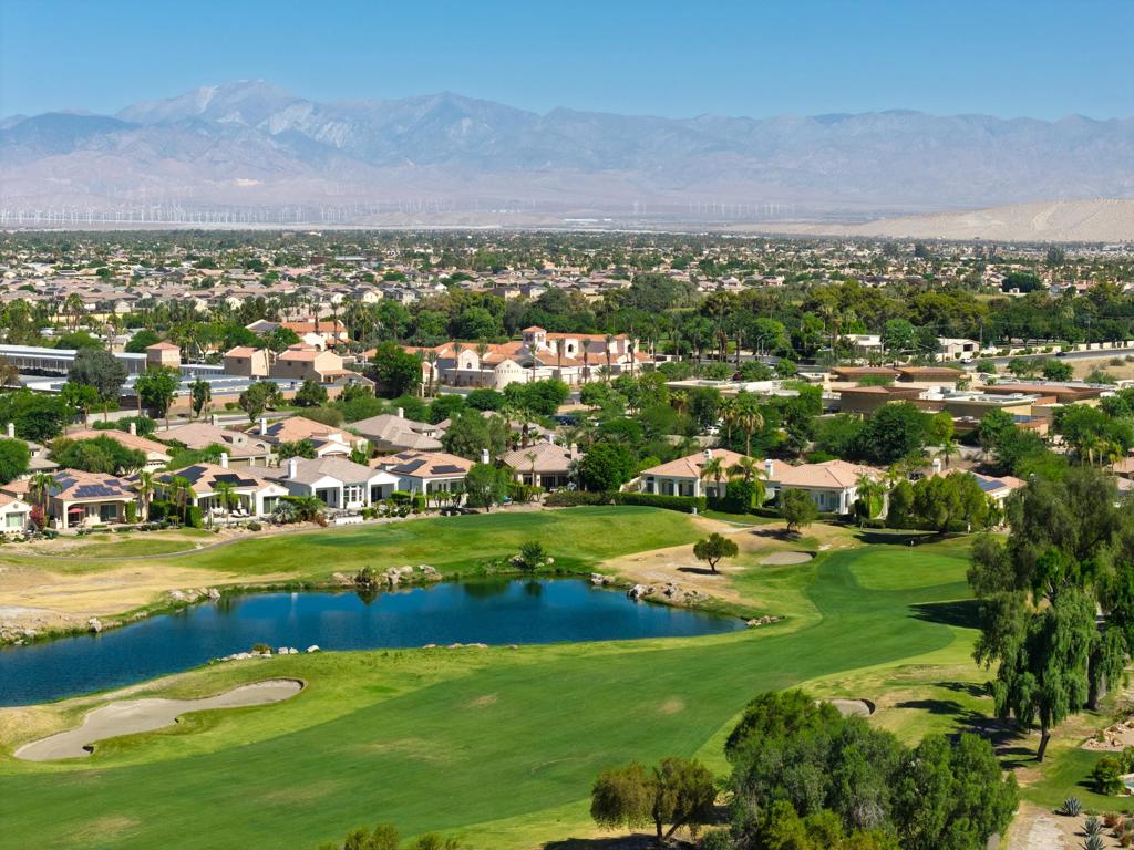 33 Via Las Flores Property Photo 13