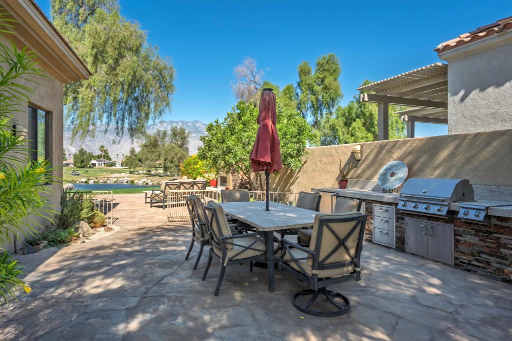 33 Via Las Flores Property Photo 22