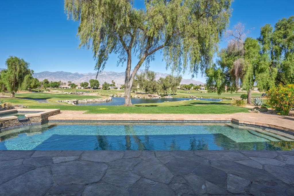 33 Via Las Flores Property Photo 24