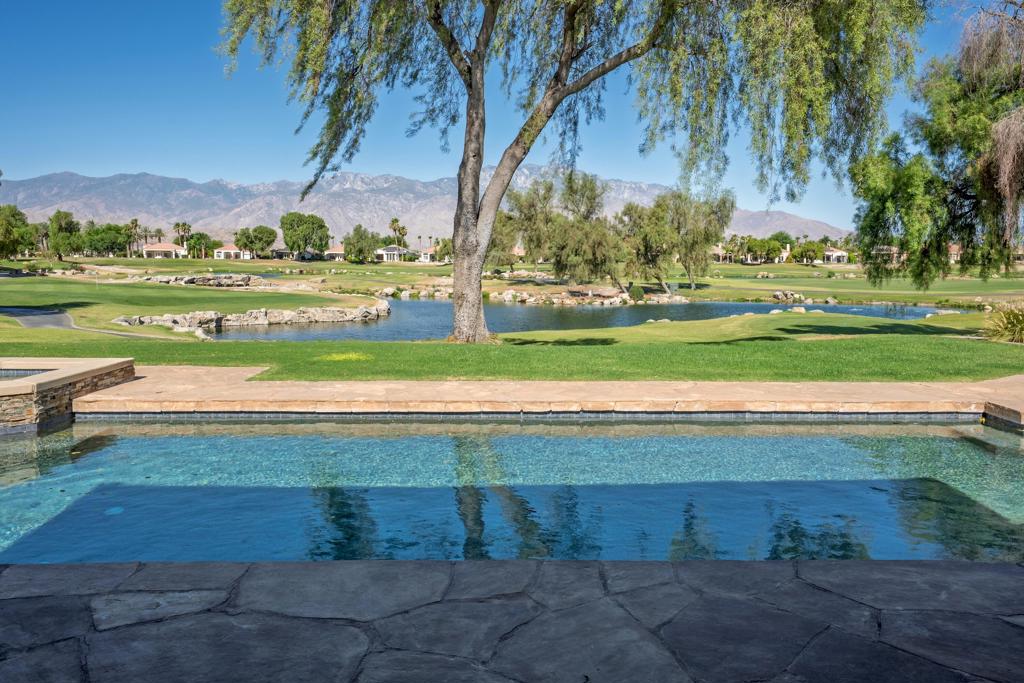 33 Via Las Flores Property Photo 25