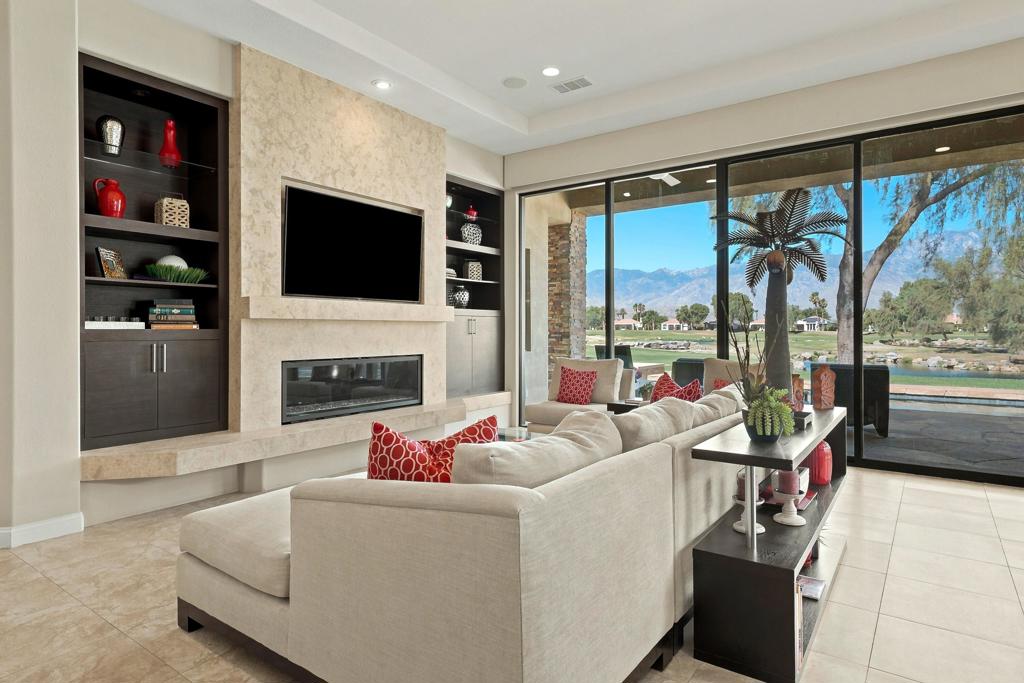 33 Via Las Flores Property Photo 33