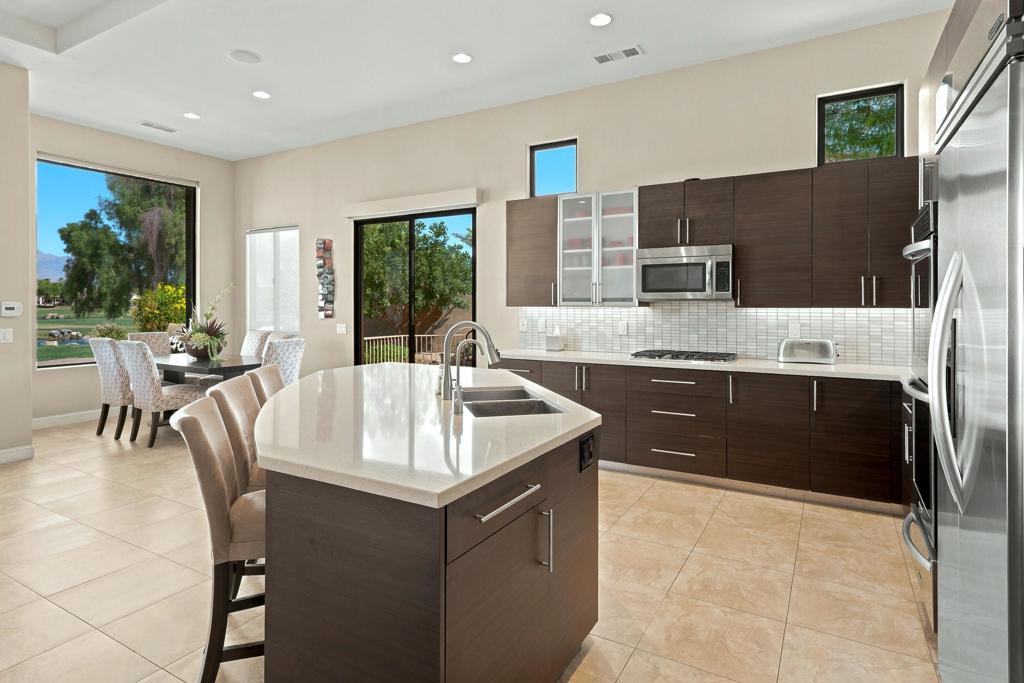 33 Via Las Flores Property Photo 36