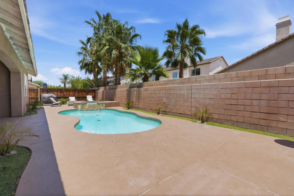 49511 Cinnabar Lane Property Photo 52