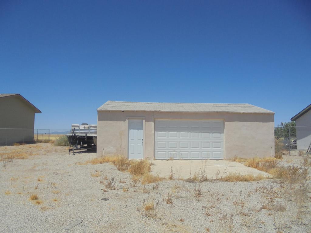 1557 Riviera Drive Property Photo 3