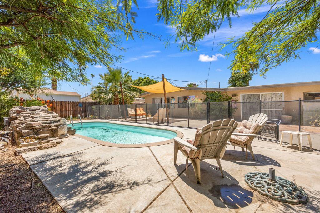 74140 Aster Drive Property Photo 1