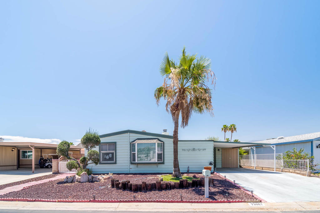 73087 Desert Greens Drive N Property Photo 3